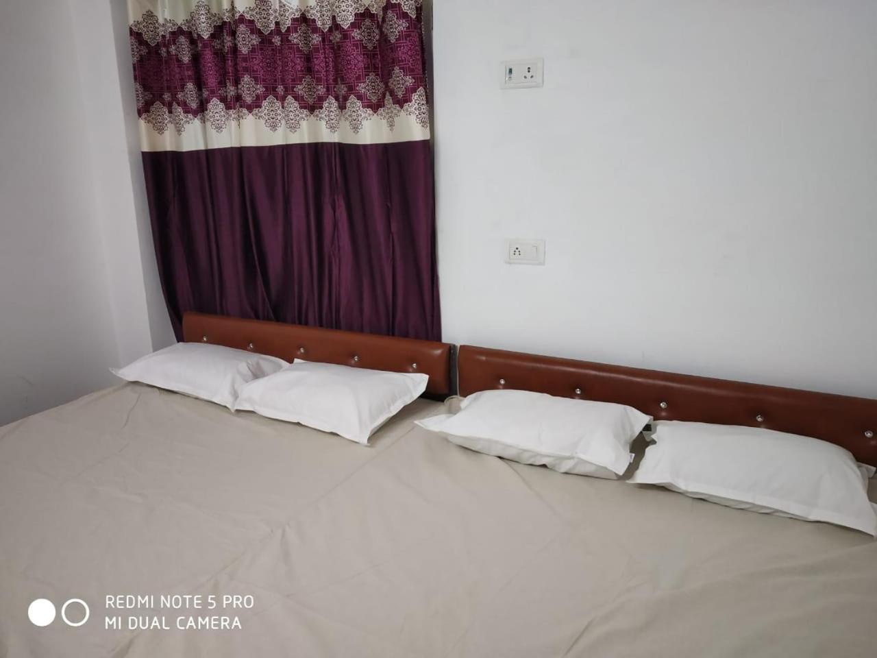 New Hotel Yatri Niwas - Varanasi — Photos 2